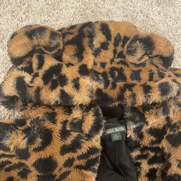 Furry leopard jacket with ears - Picture 2 of 2